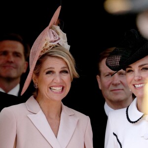 La duchesse Camilla de Cornouailles, la reine Maxima des Pays-Bas et la duchesse Catherine de Cambridge le 17 juin 2019 au château de Windsor lors des cérémonies de l'ordre de la Jarretière, qui compte le roi Felipe VI d'Espagne et le roi Willem-Alexander des Pays-Bas comme nouveaux chevaliers "étrangers" (surnuméraires).