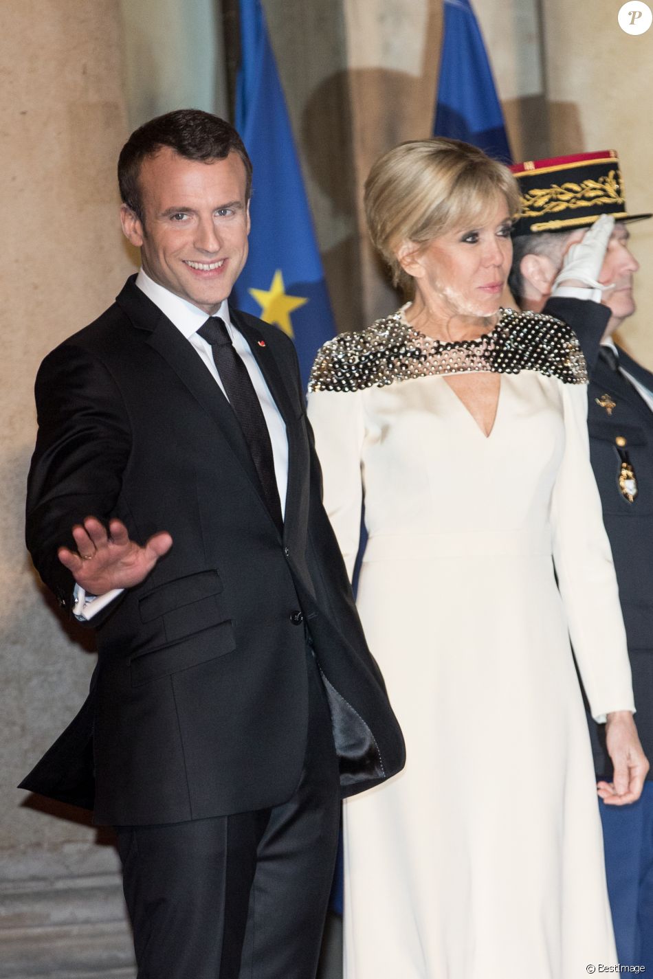 Le Président De La République Emmanuel Macron Et Sa Femme La Première ...