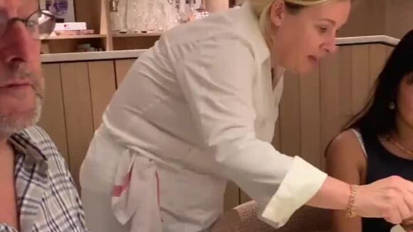 Story Instagram (vidéo) de Laeticia Hallyday publiée après son dîner avec ses filles Jade et Joy et Jean Reno au restaurant Marsan d'Hélène Darroze le 24 juin 2019 à Paris.
