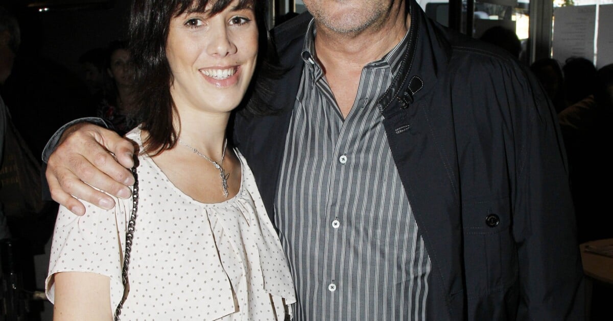 Jean Reno : Fier papa, il a marié sa fille Sandra - Purepeople