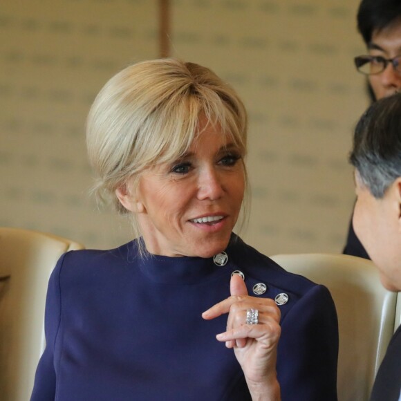 L'empereur du Japon Naruhito et la Première Dame Brigitte Macron - Déjeuner offert par l'empereur du Japon Naruhito et l'impératrice du Japon Masako en l'honneur du président de la République française Emmanuel Macron et sa femme la Première Dame Brigitte Macron au palais impérial de Tokyo, Japon, le 27 juin 2019. © Ludovic Marin/Pool/Bestimage