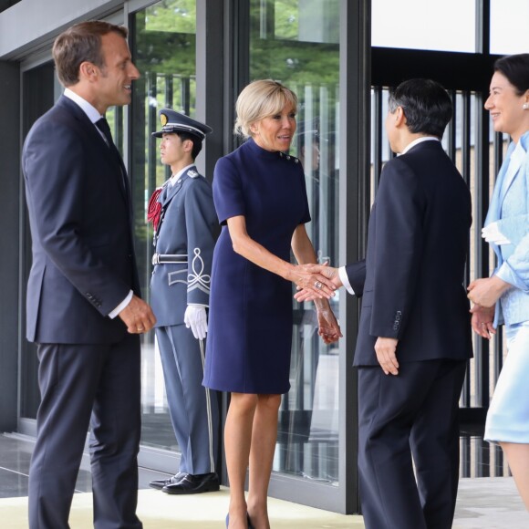L'empereur du Japon Naruhito, l'impératrice du Japon Masako, le président de la République française Emmanuel Macron et sa femme la Première Dame Brigitte Macron - L'empereur du Japon et l'impératrice du Japon raccompagnent le président de la République française et sa femme la Première Dame au palais impérial de Tokyo, Japon, le 27 juin 2019. © Ludovic Marin/Pool/Bestimage