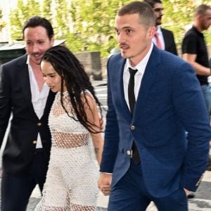 Zoe Kravitz et son mari Karl Glusman - Les invités de Zoe Kravitz et de son mari Karl Glusman arrivent au restaurant Lapérouse à Paris pour leur Pre Wedding Party le 28 juin 2019.