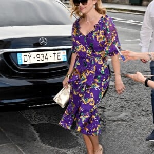 Reese Witherspoon - Les invités de Zoe Kravitz et de son mari Karl Glusman arrivent au restaurant Lapérouse à Paris pour leur Pre Wedding Party le 28 juin 2019.