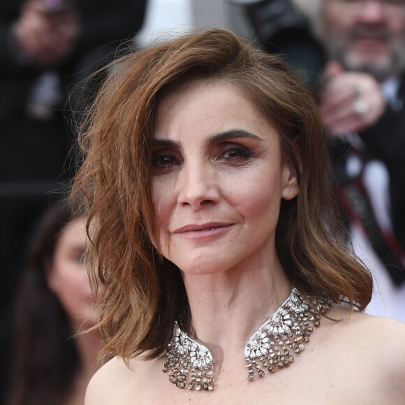 Clotilde Courau - Montée des marches du film "A Hidden Life" lors du 72ème Festival International du Film de Cannes, le 19 mai 2019.