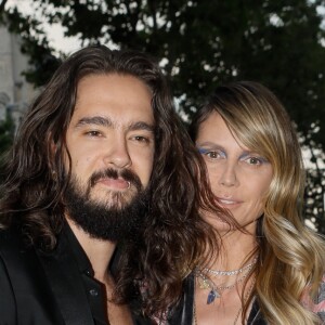 Heidi Klum et son fiancé Tom Kaulitz arrivent à la soirée amfAR à l'hôtel Peninsula à Paris, le 30 juin 2019. © Veeren Ramsamy-Christophe Clovis/Bestimage