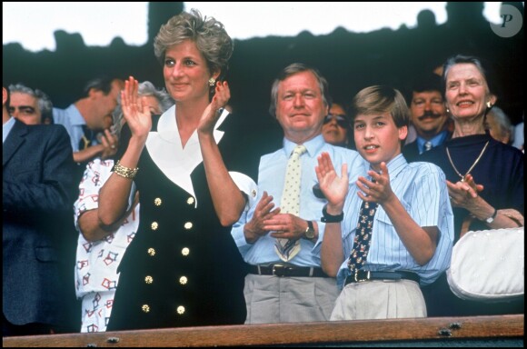 Lady Diana et le prince William en juin 1994 à Wimbledon lors de la finale dames.