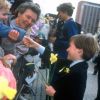 Le prince William avec sa mère Lady Diana en mars 1991 à Cardiff, son premier déplacement officiel.