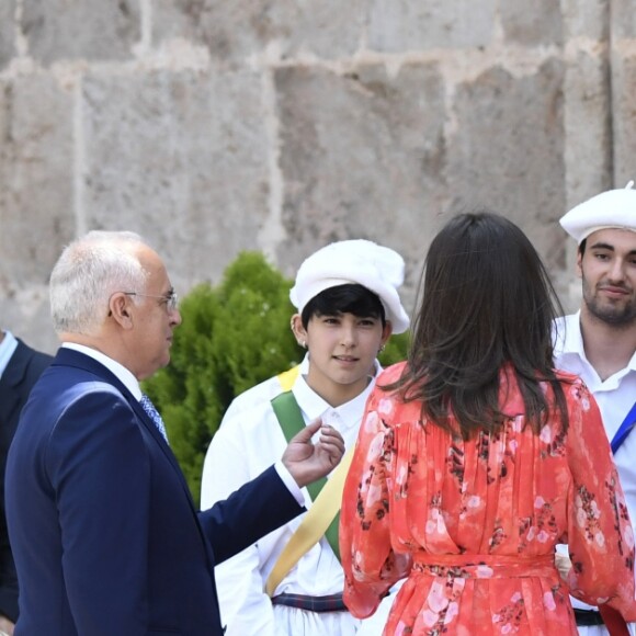 La reine Letizia d'Espagne (robe Adolfo Dominguez, collection automne-hiver 2018-2019) lors de la clôture de la 2e édition du séminaire "L'éducation patrimoniale à l'école" à San Millan de la Cogolla dans la province de La Rioja le 5 juillet 2019.