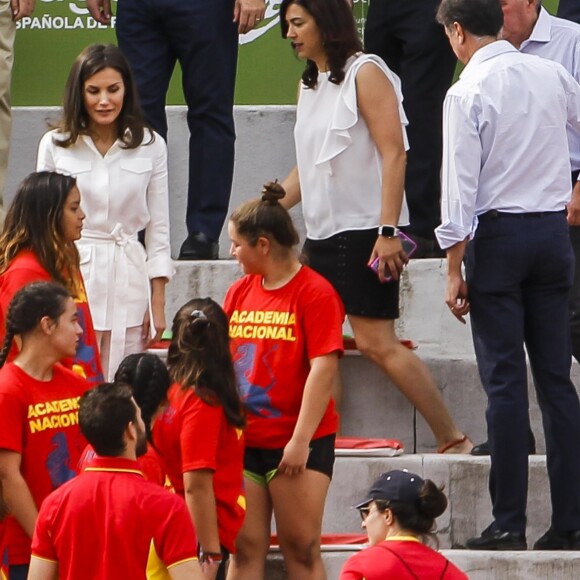 La reine Letizia d'Espagne a assisté le 4 juillet 2019 à une séance d'entraînement de l'équipe féminine nationale de rugby à 7 sur le stade de l'Université Complutense de Madrid.