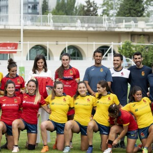 La reine Letizia d'Espagne a assisté le 4 juillet 2019 à une séance d'entraînement de l'équipe féminine nationale de rugby à 7 sur le stade de l'Université Complutense de Madrid.