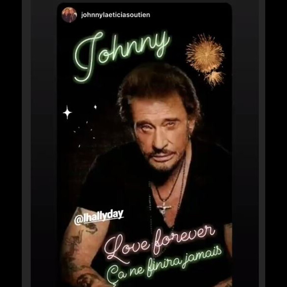 Laeticia Hallyday partage des instants en famille avec ses filles Jade (14 ans), Joy (10 ans) et son mari Johnny Hallyday sur son compte Instagram.
