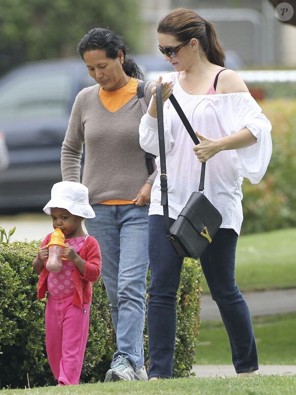 Exclusif - Kristin Davis emmène sa fille Gemma Rose au parc à Brentwood, le 9 Juin 2013.