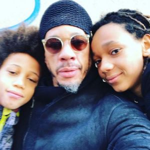 JoeyStarr avec ses fils Matisse et Kalil - photo postée sur le compte Instagram du rappeur le 18 février 2018.