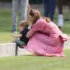 Kate Middleton très estivale avec George et Louis pour le King Power Royal Charity Polo Day à Wokingham, le 10 juillet 2019.