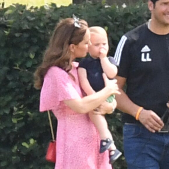 Kate Middleton très estivale avec George et Louis pour le King Power Royal Charity Polo Day à Wokingham, le 10 juillet 2019.