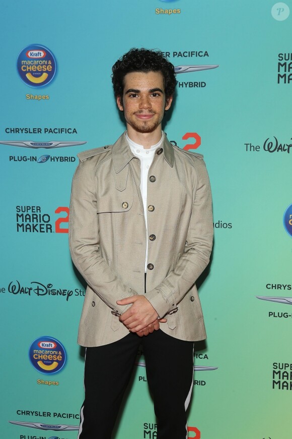 Info - Cameron Boyce est mort à l'âge de 20 ans, le 7 juillet 2019. Info - Cameron Boyce died at the age of 20 on July 7, 2019.