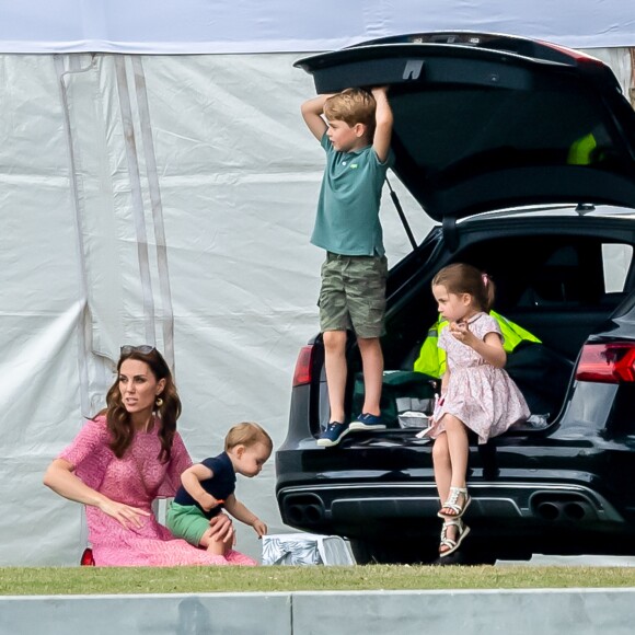 Catherine (Kate) Middleton, duchesse de Cambridge avec ses enfants, le prince George de Cambridge, la princesse Charlotte de Cambridge et le prince Louis de Cambridge lors d'un match de polo de bienfaisance King Power Royal Charity Polo Day à Wokinghan, comté de Berkshire, Royaume Uni, le 10 juillet 2019.