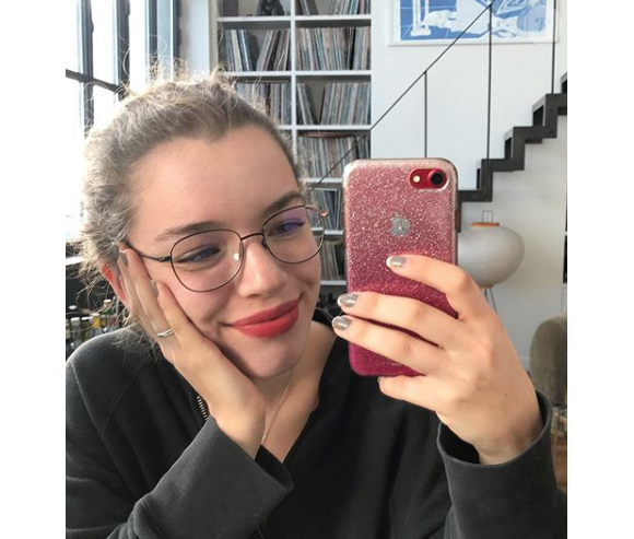 Angelica, fille de Laure Atika et Philippe "Zdar" sur Instagram.