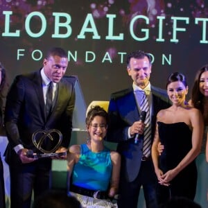 Sarah Almagro (Global Gift Heroes Award), Eva Longoria (présidente d'honneur de la fondation Global Gift), Maria Bravo (co-fondatrice de la Fondation Global Gift) et Gary Dourdan lors de la cérémonie de la 8ème édition du dîner caritatif organisé par la "Fondation Global Gift" à Marbella, le 12 juillet 2019.