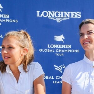 Exclusif - Félicité Herzog et Paloma de Crozals regardent L.Weinberg-Herzog pendant le Prix Joone lors du Longines Paris Eiffel Jumping au Champ de Mars à Paris, France, le 6 juillet 2019. © Pierre Perusseau/Bestimage  Exclusive - For Germany please call for price - No web en Suisse / Belgique Longines Paris Eiffel Jumping at the Champ de Mars in Paris, France, on July 6th, 2019.06/07/2019 - Paris