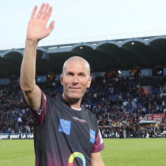 Zinédine Zidane (entraîneur du Real Madrid) lors du "Match des légendes" (match caritatif mi-foot, mi-rugby) au profit de l'association de P.Olmeta, "Un sourire, un espoir pour la vie", qui vient en aide aux enfants malades, au stade Chaban Delmas, Bordeaux, France, le 27 Mai 2019. © Patrick Bernard/Bestimage