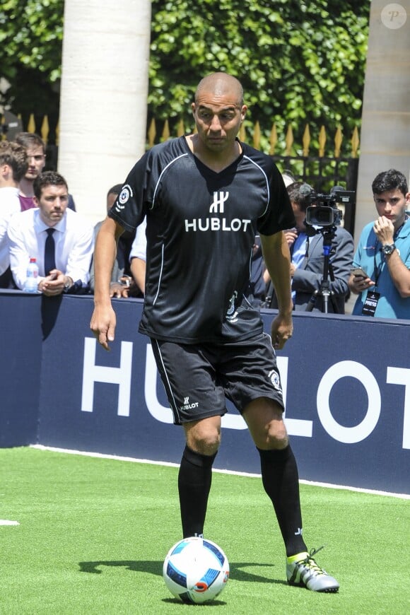 David Trezeguet - Pelé et Diego Maradona s'affrontent lors d'un match de football amical au Palais Royal à Paris le 9 juin 2016.