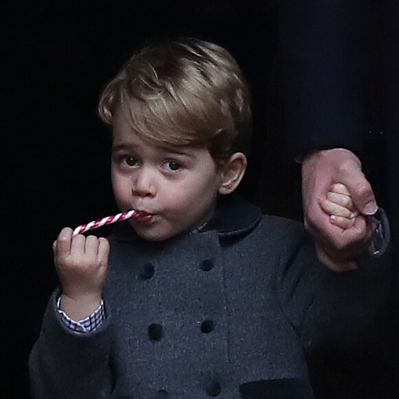 Le prince George de Cambridge - Le duc et la duchesse de Cambridge en famille à la messe de Noël à Englefield le 25 décembre 2016.