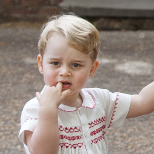 Le prince George de Cambridge - Sorties après le baptême de la princesse Charlotte de Cambridge à l'église St. Mary Magdalene à Sandringham, le 5 juillet 2015.