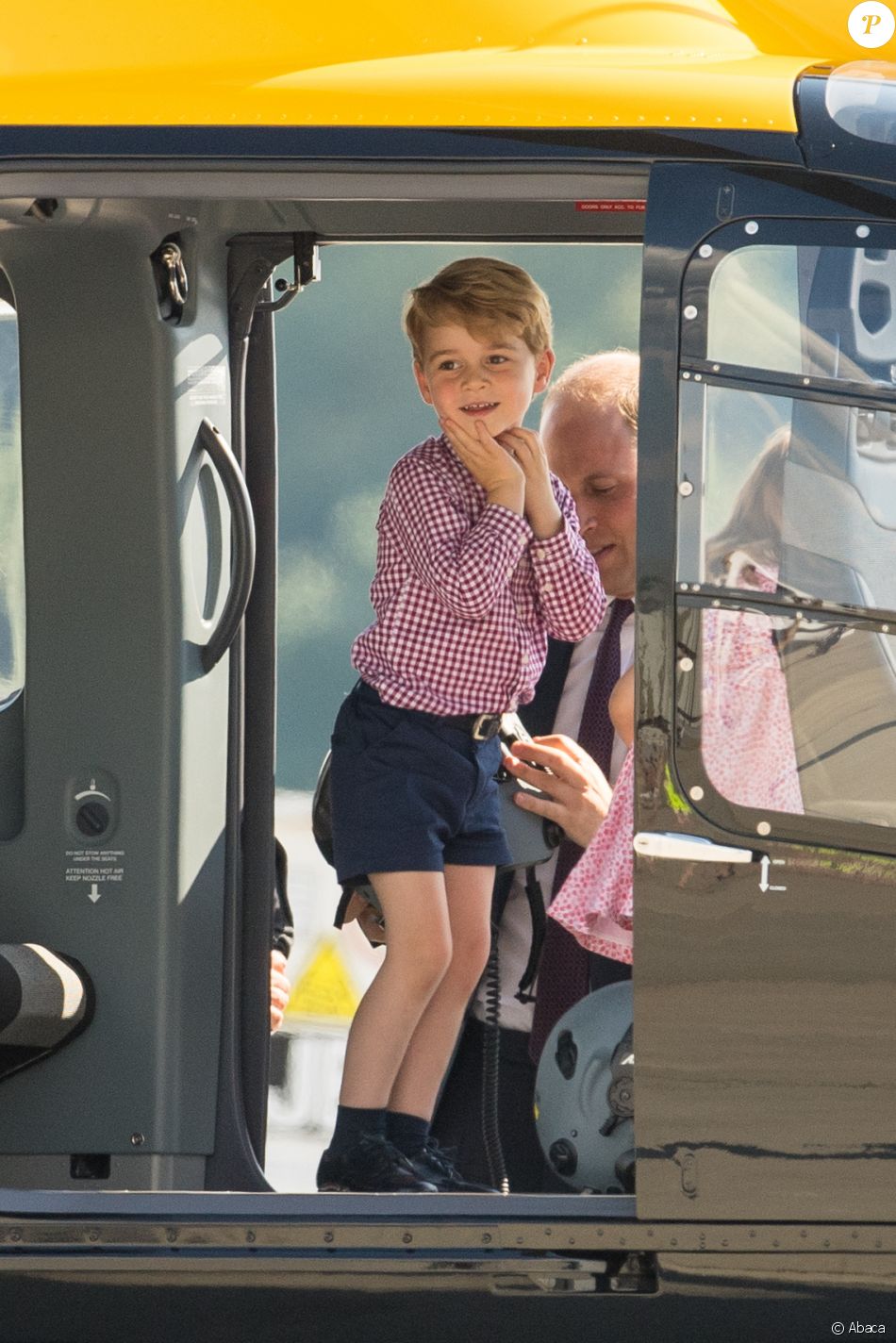  Le prince George de Cambridge le 21 juillet 2017 lors d&#039;une tournée officielle en Allemagne. 