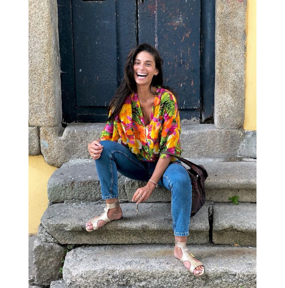 Tatiana Silva rayonnante lors de vacances au Portugal en juillet 2019.