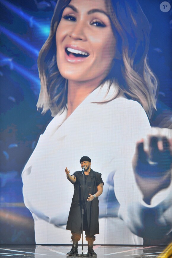 Slimane lors de l'enregistrement de l'émission "La Chanson de l'Année 2019" aux Arènes de Nîmes, le 16 mai 2019. L'émission sera diffusée sur TF1 le samedi 15 juin. TF1 propose aux téléspectateurs une soirée exceptionnelle avec "La Chanson de l'Année" présentée par N.Aliagas et produite par DMLS TV. Les téléspectateurs pourront élire en direct "La Chanson de l'Année" parmi les 20 titres en compétition. Les votes débuteront dès 21 h et le prix sera annoncé en fin d'émission. Un prix d'honneur sera également remis au cours de la soirée à un artiste emblématique de la chanson française. " La Chanson de l'Année" sera diffusée depuis un lieu mythique, les Arènes de Nîmes. Un grand show musical en présence de tous les artistes qui ont marqué l'année. Ces stars de la chanson française et internationales interpréteront leurs titres et formeront des duos totalement inédits. © Guillaume Gaffiot/Bestimage