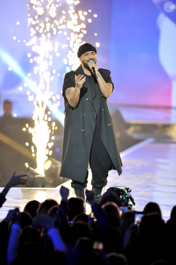 Slimane lors de l'enregistrement de l'émission "La Chanson de l'Année 2019" aux Arènes de Nîmes, le 16 mai 2019. L'émission sera diffusée sur TF1 le samedi 15 juin. TF1 propose aux téléspectateurs une soirée exceptionnelle avec "La Chanson de l'Année" présentée par N.Aliagas et produite par DMLS TV. Les téléspectateurs pourront élire en direct "La Chanson de l'Année" parmi les 20 titres en compétition. Les votes débuteront dès 21 h et le prix sera annoncé en fin d'émission. Un prix d'honneur sera également remis au cours de la soirée à un artiste emblématique de la chanson française. " La Chanson de l'Année" sera diffusée depuis un lieu mythique, les Arènes de Nîmes. Un grand show musical en présence de tous les artistes qui ont marqué l'année. Ces stars de la chanson française et internationales interpréteront leurs titres et formeront des duos totalement inédits. © Guillaume Gaffiot/Bestimage