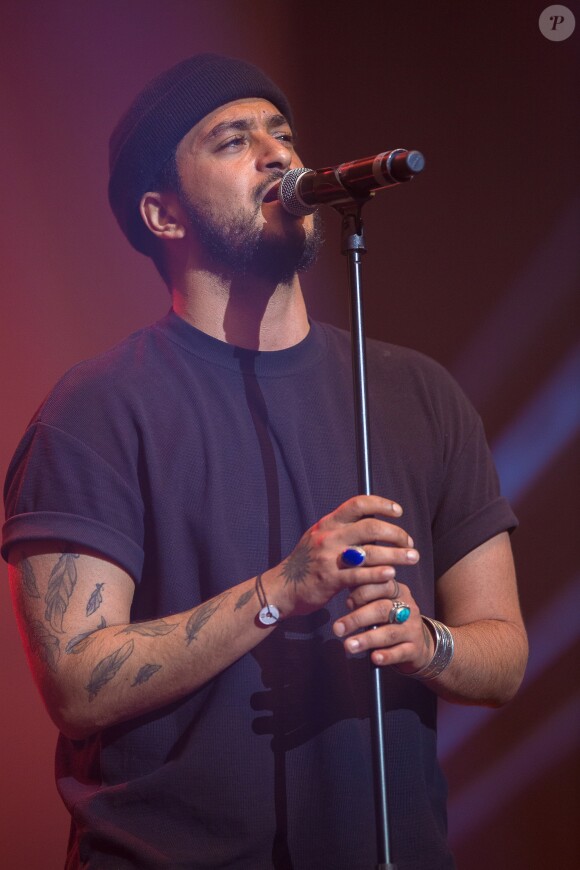 Slimane - 6e édition du concert caritatif "Une nuit à Makala" au Zénith de Lille, le 9 avril 2017. © Stéphane Vansteenkiste/Bestimage