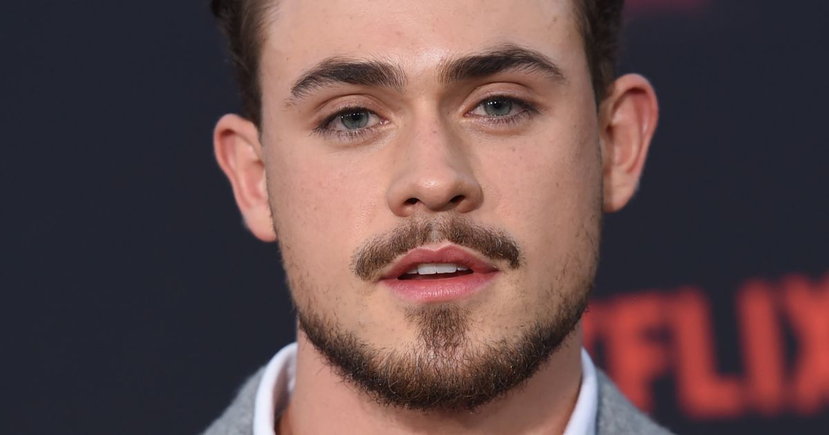 Dacre Montgomery (Stranger Things), child ill at ease: 