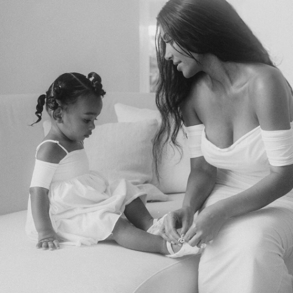 Kim Kardashian et sa fille Chicago, le 25 juillet 2019 sur Instagram.