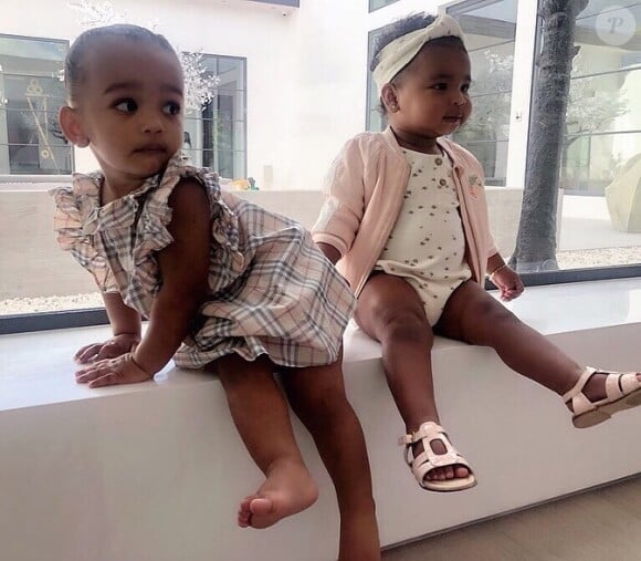 Kim Kardashian et sa fille Chicago sur Instagram.