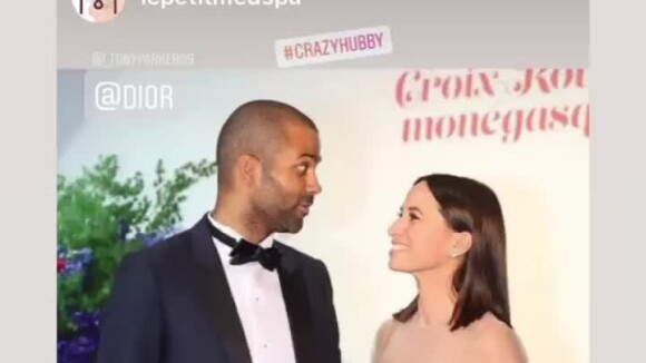 Tony Parker et Axelle Francine assistaient le 26 juillet 2019 au gala de la Croix-Rouge monégasque, soirée dont ils ont partagé quelques aperçus dans leur story Instagram.