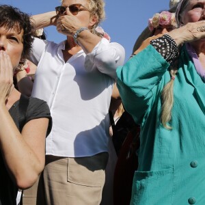 Anne Le Nen et Muriel Robin participent au rassemblement contre les violences faites aux femmes, Place de la République à Paris. Le 6 juillet 2019 © Stephen Caillet / Panoramic / Bestimage