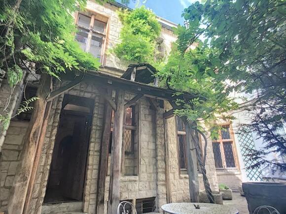 Igor Bogdano vend son incroyable maison dans le 15e arrondissement de Paris - août 2019. 
