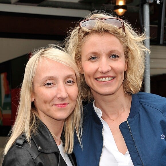 Audrey Lamy et sa soeur et Alexandra Lamy - Jour 8 - People au Village lors des Internationaux de France de tennis de Roland Garros le 2 juin 2013.