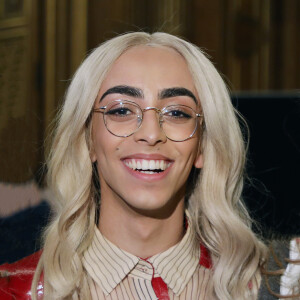 Exclusif - Bilal Hassani dévoile son album en exclusivité à ses fans à l'Hôtel de Ville de Paris, France, le 24 avril 2019. Son premier album "Kingdom" sort le vendredi 26 avril 2019. Bilal interprétera sur la scène de l'Eurovision, le 18 mai prochain à Tel Aviv le titre "Roi". © Denis Guignebourg/Bestimage