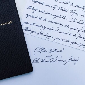 Une carte écrite de la main de Meghan Markle, spécialiste de calligraphie, août 2019.
