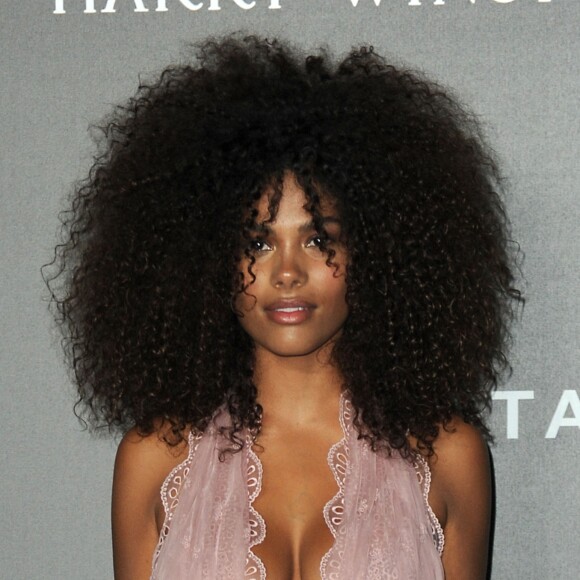 Tina Kunakey au photocall de l'amfAR 2017 à Milan, le 21 septembre 2017.