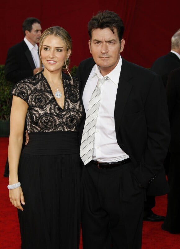 <span>Brooke Mueller et Charlie Sheen - Arrivée aux 61e Emmy Awards, Los Angeles, le 20 septembre 2009.</span>