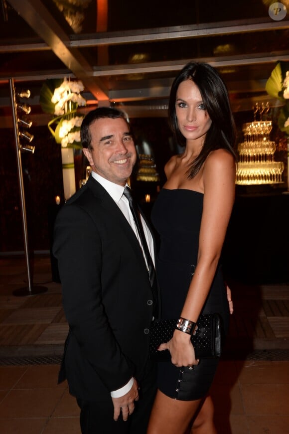Info - Jade Foret et Arnaud Lagardère parents d'un petit garçon prénommé Nolan - Exclusif - Arnaud Lagardère et sa femme Jade Foret - Soirée de gala de la Fondation Paris Saint-Germain qui fête ses 15 ans au Pavillon Gabriel à Paris le 27 janvier 2015. La vente aux enchères organisée par le club parisien a permis de récolter plus de 250 000 euros au profit de la Fondation PSG qui vient aide aux jeunes en difficultés sociales ou médicales. Un maillot porté par Ibrahimovic s'est envolé à 20000 €.