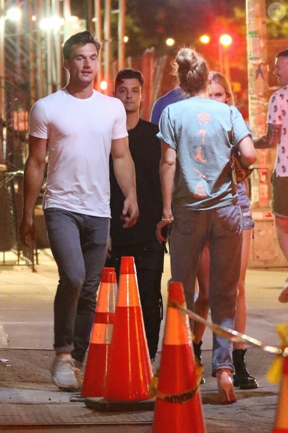 Gigi Hadid et son supposé nouveau compagnon Tyler Cameron sont allés au bar "Le Turtle" de Justin Theroux, à Manhattan. New York, le 13 août 2019.