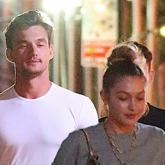 Gigi Hadid et son supposé nouveau compagnon Tyler Cameron sont allés au bar "Le Turtle" de Justin Theroux, à Manhattan. New York, le 13 août 2019.
