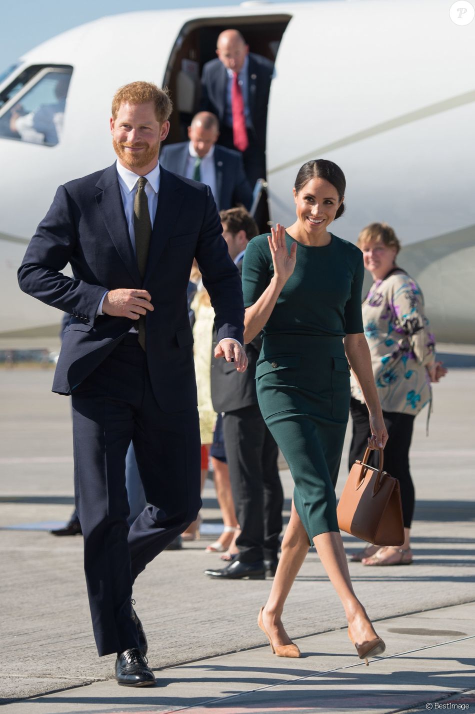 Le prince Harry, duc de Sussex et sa femme Meghan Markle, duchesse de Sussex arrivent à l&#039;aéroport de Dublin, le 10 juillet 2018.