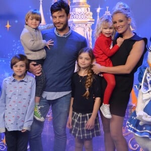 Elodie Gossuin, Bertrand Lacherie et leurs 4 enfants Rose Lacherie, Jules Lacherie, Joséphine Lacherie, Léonard Lacherie - 25 ème anniversaire de Disneyland Paris à Marne-La-Vallée le 25 mars 2017 © Veeren Ramsamy / Bestimage